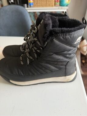 Sorel Whitney II Short Lace Waterproof Boots - Size 8